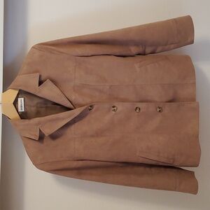 Steilmann faux suede jacket. Tan (light brown). Closes with buttons. Size M.